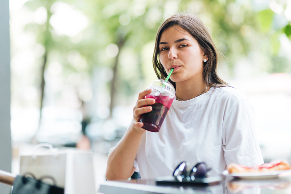 Come un eccesso di dolcificanti influisce sugli ormoni femminili